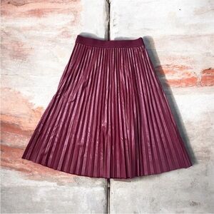 Simply Vera Vera Wang Burgundy Pleated Midi Skirt